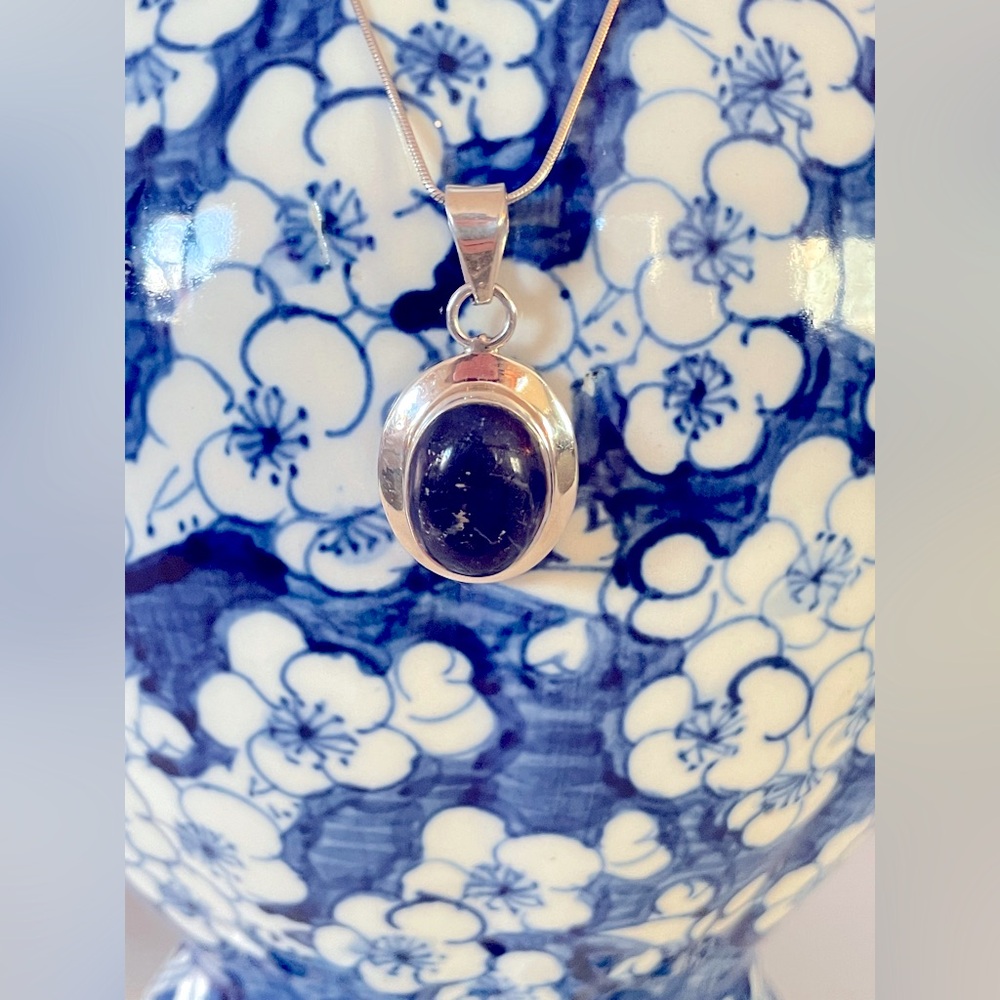 Cabochon Oval Dark Blue Lapis Lazuli 925 Sterling Silver pendant & Necklace